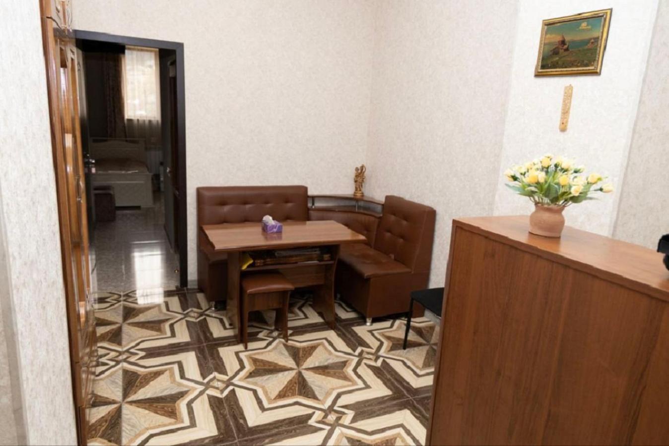 Noyemburg Hotel Noyemberyan Екстер'єр фото