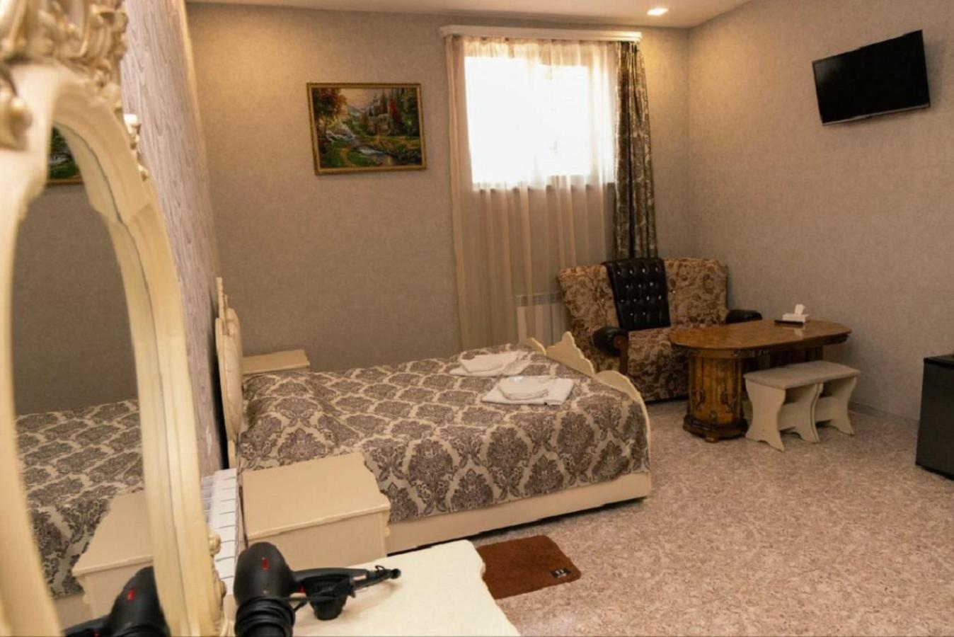 Noyemburg Hotel Noyemberyan Екстер'єр фото