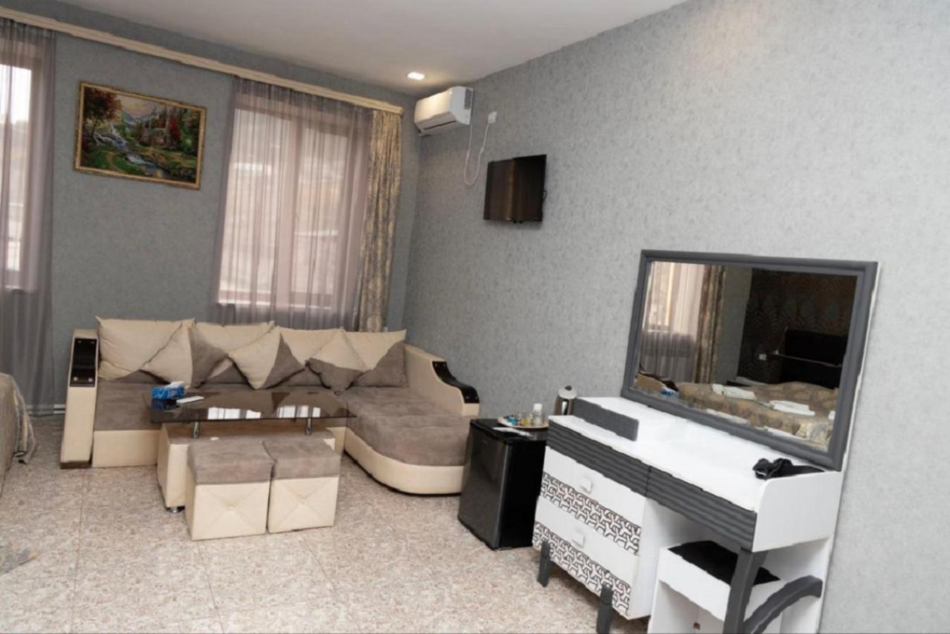 Noyemburg Hotel Noyemberyan Екстер'єр фото