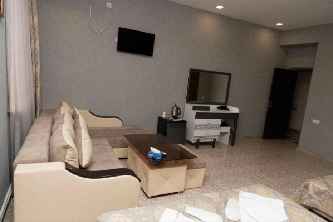 Noyemburg Hotel Noyemberyan Екстер'єр фото