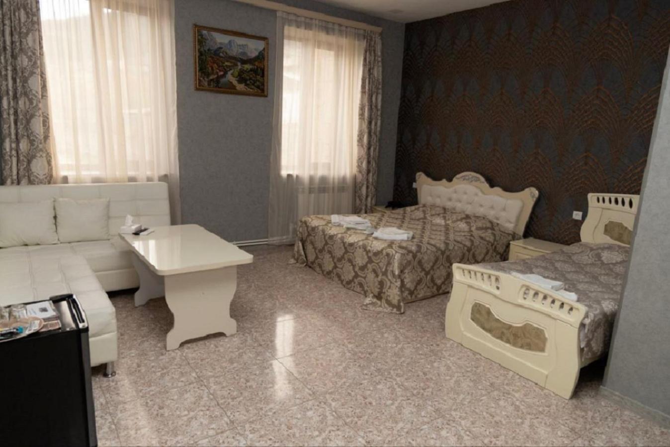 Noyemburg Hotel Noyemberyan Екстер'єр фото