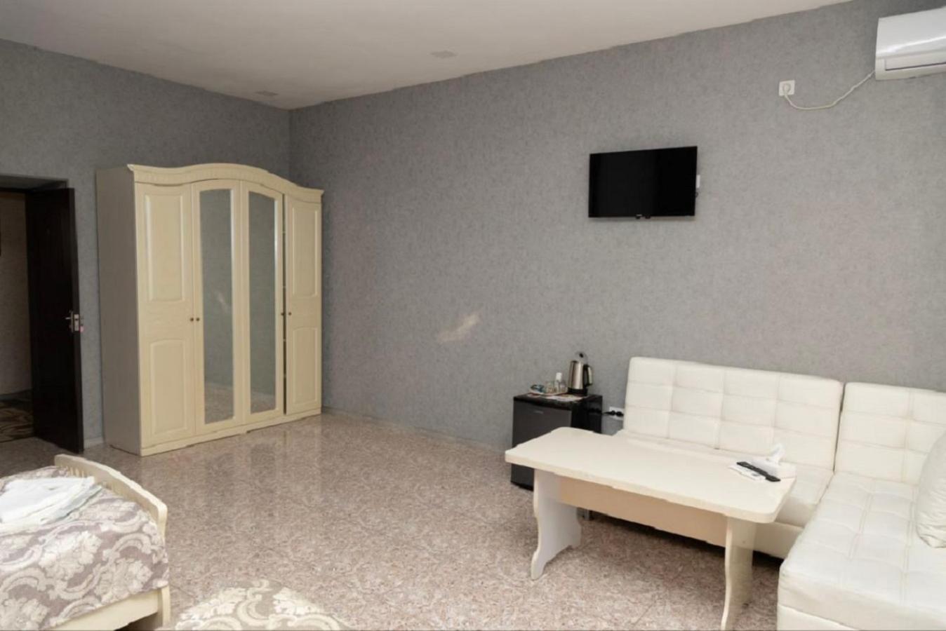 Noyemburg Hotel Noyemberyan Екстер'єр фото